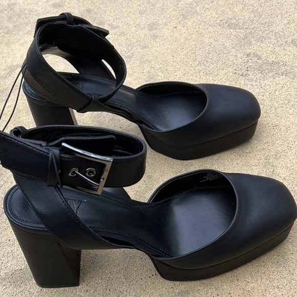 DKNY Briella Black Mary Jane Platform Sandals Women's Size 11 - Picture 3 of 4